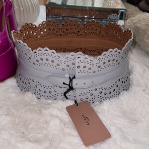 Alaïa Leather corset belt
by ALAÏA